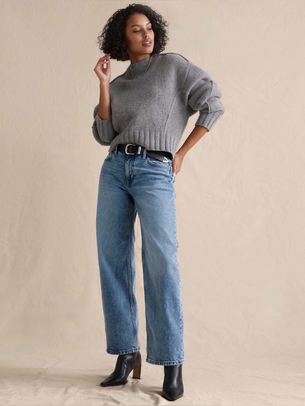 Banana Republic Mid Rise 90s Classic Jeans Medium Light Wash